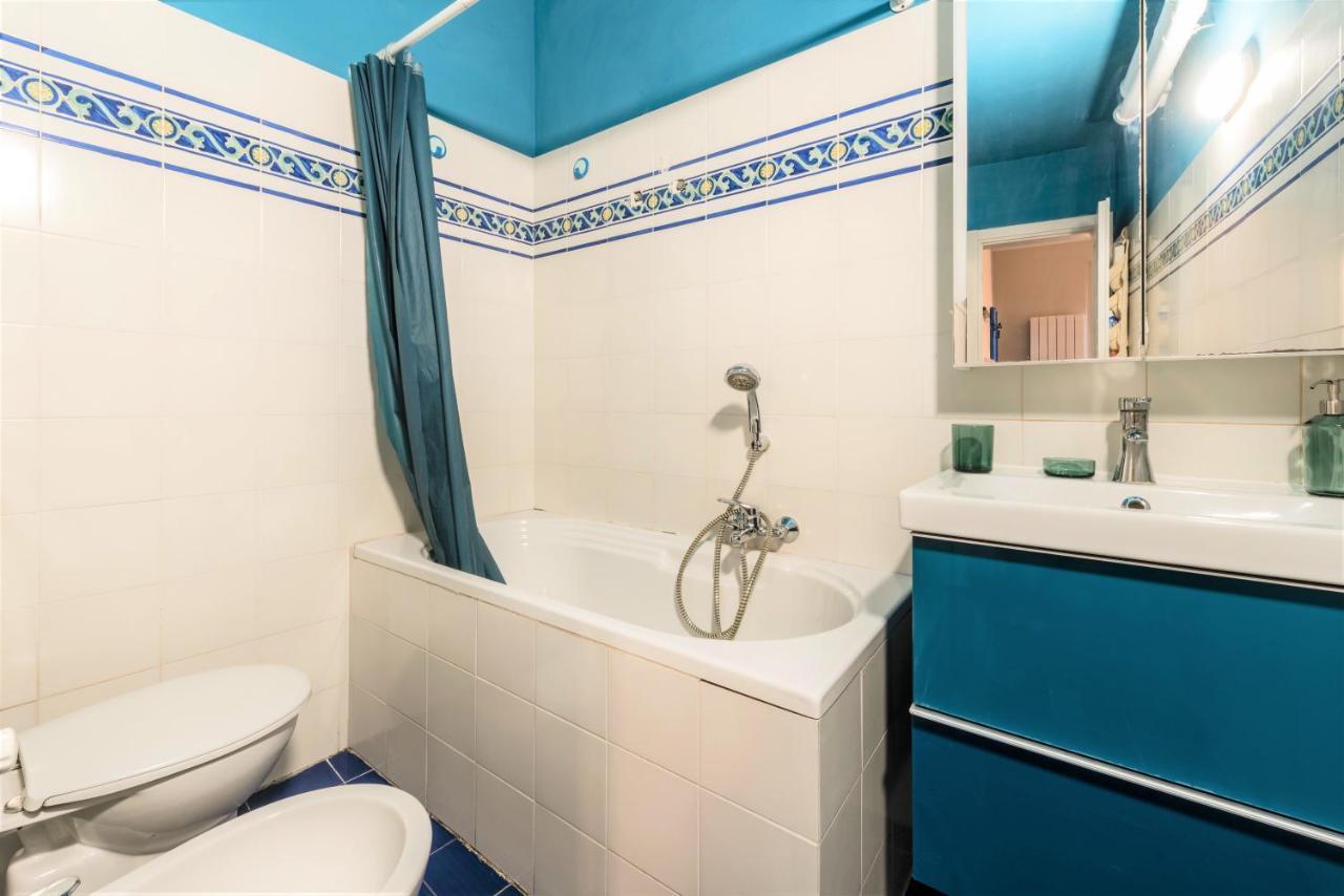 Hostly - La Pera Suite Apartment - 2 Bedrooms, Full Center بيزا المظهر الخارجي الصورة